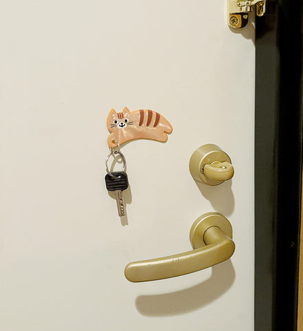 DECOLE Charipita Magnetic Bike Keyring – Tabby Cat