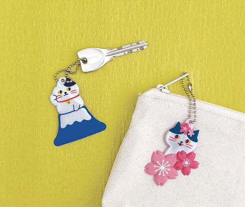 DECOLE Nyanfuku Reflective Keyring – Sakura Cherry Blossom