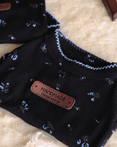 Dog Tooth Black Floral Ribbed Top
